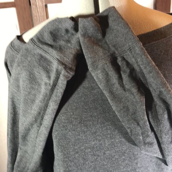 Nike Dri-Fit Size S Uptown Epic Crew Charcoal Grey Pullover Top Women's - Picture 5 of 10